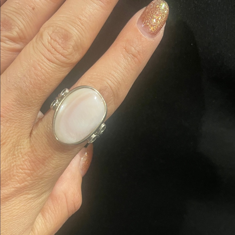 Vintage Mother of Pearl Ring